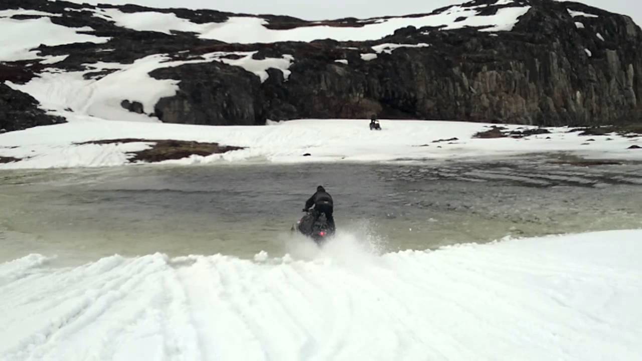 Waterskiping in Greenland