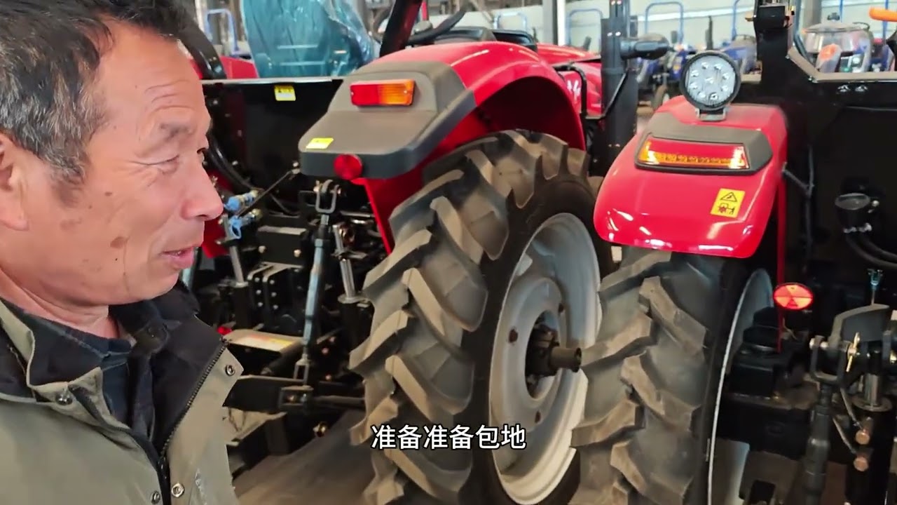 两位老哥来看504拖拉机，对比一下不同系列底盘有啥不一样 
