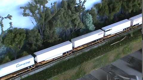 DigCom Designs Semi Trailers On Spine Cars