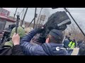Полиция начала задержания у колонии, где сидит Навальный