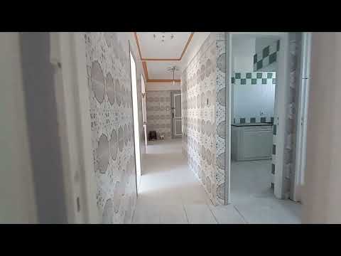 شقة للكراء نقية و مشمش 3 غرف و صالون مصلوحة مزيان تمن جد مناسب 2000dh بالدار البيضاء 0612775251