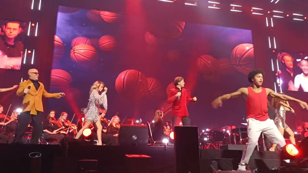 We're all in This Together (High school Musical) 'Cast' Disney in Concert: Follow your Dreams 