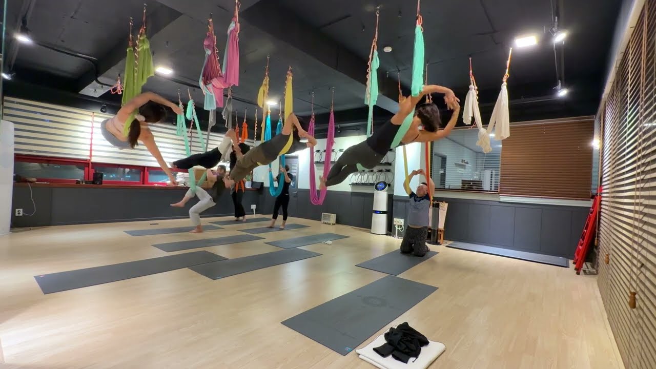 플라잉요가 60분수업 #플라잉요가 #AerialYoga #저녁운동 #퇴근후요가 #공중요가 #유연성향상 #코어강화 #전신스트레칭 #척추이완 #혈액순환 #근력과유연성