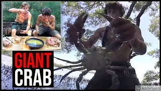 This Man Just Carried A Giant Coconut Crab Without Realizing It