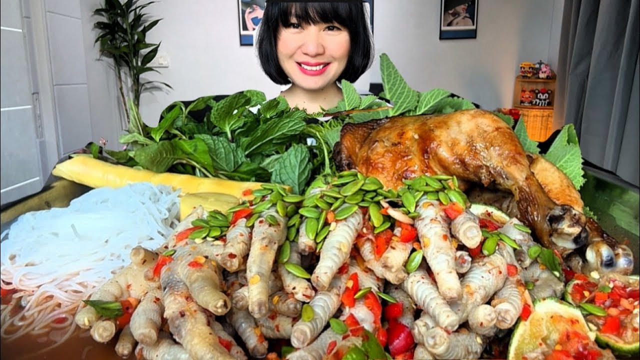 Thaifood ASMR ตำตีนไก่เผ็ดๆ กับน่องไก่นุ่มๆ เคี้ยวเพลิน Chicken feet papaya salad MUKBANG SHOW 