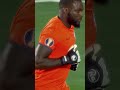 A true giant of Haitian football 🇭🇹🧤