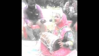 Kal ke wade pe gujre hain barson