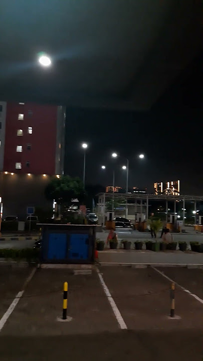 Suasana Malam Jumat di Apartemen Green Pramuka City @Andro Sompie