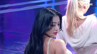 'HOT DEBUT' 지효 (TWICE) - Closer #엠카운트다운 EP.811 | Mnet 230824 방송 Resimi