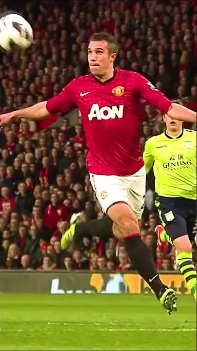 Van Persie's first time volley 🚀
