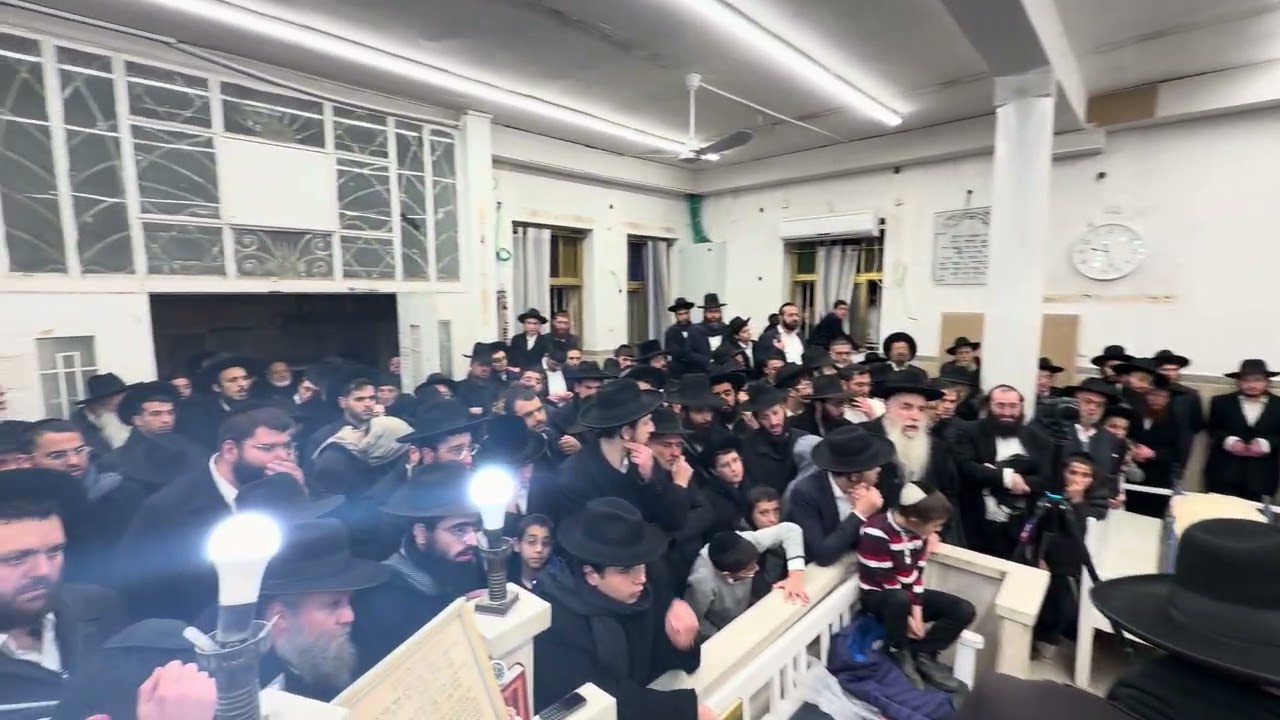 תקציר מהלוויתו של ראש עדת הבבלים רב בית הכנסת אוהל רחל הגאון הגדול הרב אפרים זצוק״ל יג אדר התשפ״ו