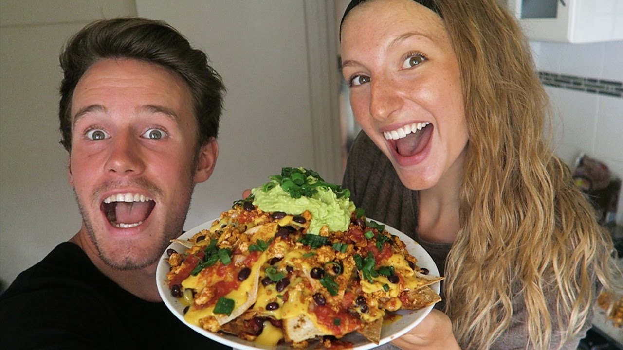 maddie lymburner baked oatmeal VEGAN NACHOS RECIPE | LOW FAT, OIL FREE, GLUTEN FREE