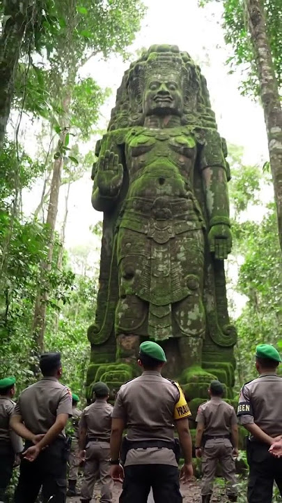 penemuan patung raksasa berbentuk dewa di tengah hutan terpencil#fyp