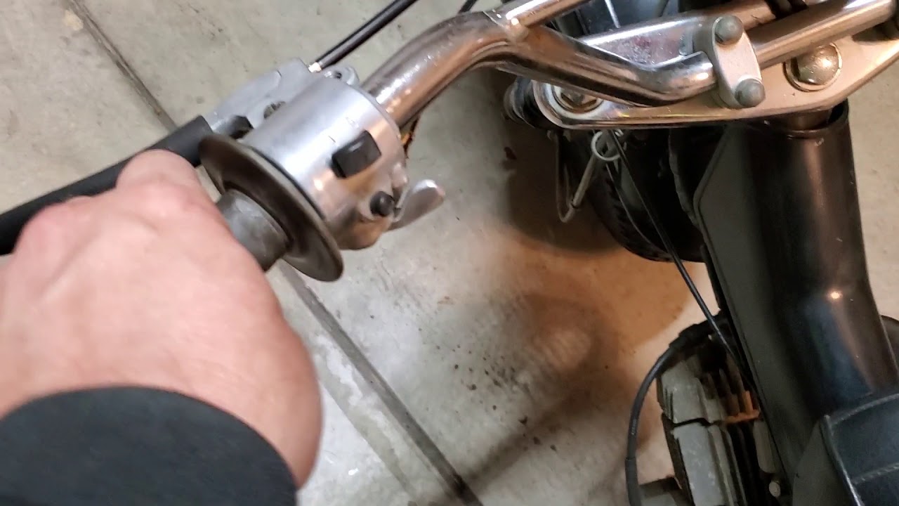 1972 suzuki rv90 - YouTube