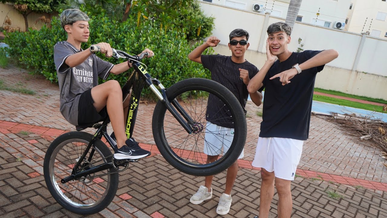 Esse Vídeo Só Acaba Quando o Vitinho der Grau de Bike…