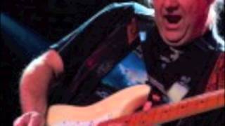 Video thumbnail of "Walter Trout -  Not Fade Away"
