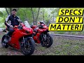 Ducati Panigale V2 vs Yamaha R1 (Liter Bike Shootout)