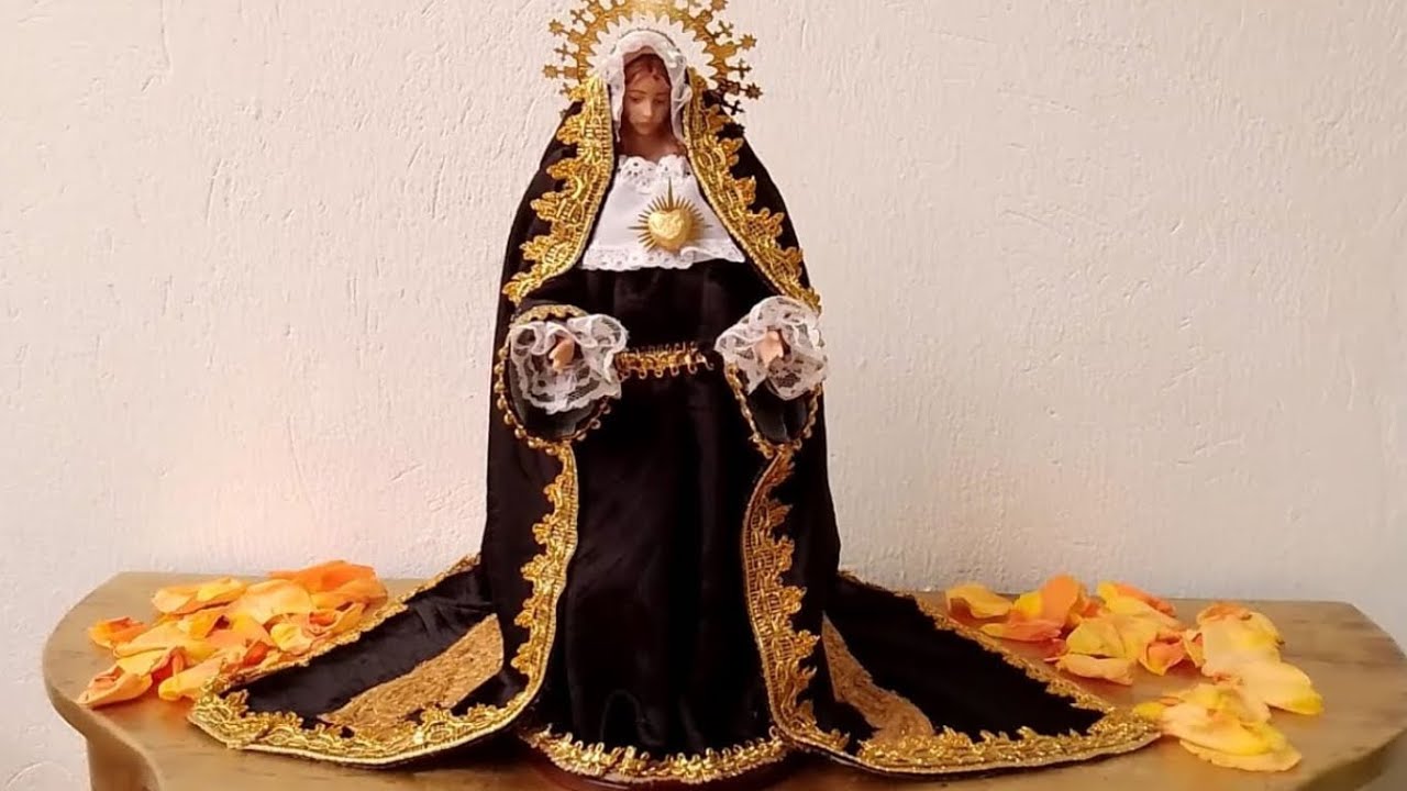 ♥️Como Hacer La VIRGEN DOLOROSA y su VESTIDO en TUBOS de CARTÓN - YouTube