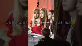 Lisa making eye contact😍💜 with taehyung🐻 vs jungkook🐰#bts #blackpink  #shorts