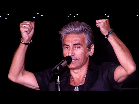 LIGABUE indossa il