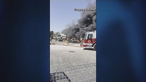 2 dead after plane slams into parked trucks in Fort Worth parking lot