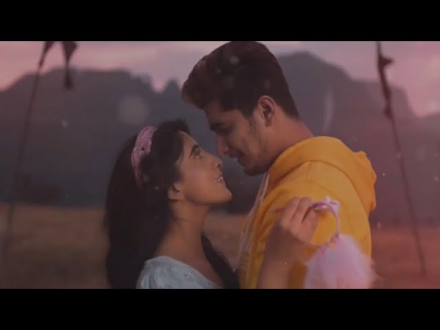 Dil Ki Aadat ; Full Video Song ; Sameeksha Sud ; Bhavin | Vishal ; Stebin Ben ; New Hindi Song.... class=