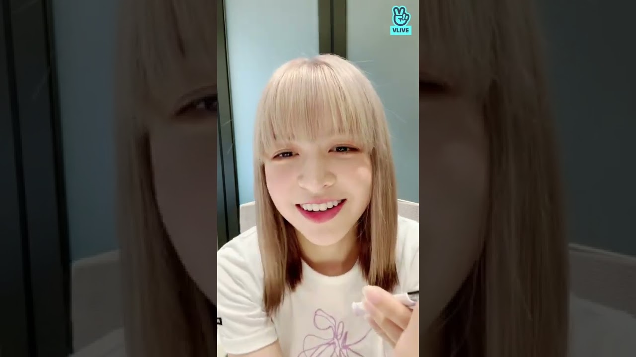 (ENG SUB) 220814 NMIXX LILY Vlive update "보고 싶었어요! 🌺 (Leisure With Lily #3)"