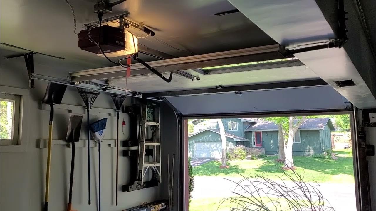 *OLD VIDEO* Genie ISL950/A on the Small Door YouTube