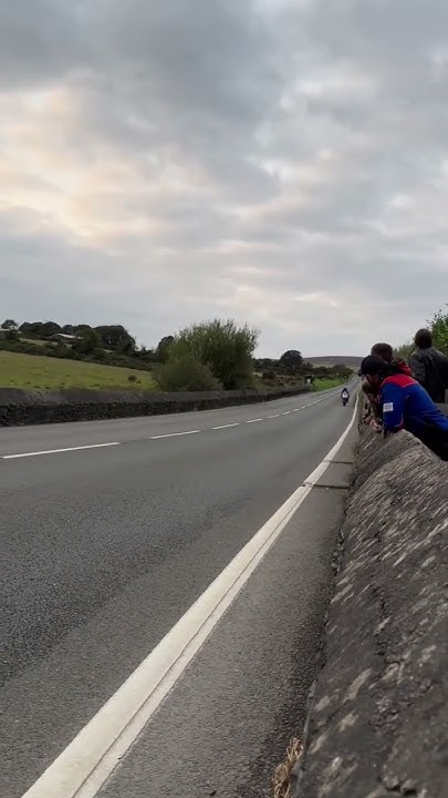 bike-ka-number-batao-guys-or-speed-kitni-hogi-batao-guys-viralvideo