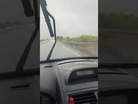 Yağmurda başka oluyor araba kullanmak