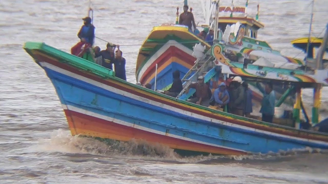 NELAYAN PUGER, KM PURNAMA JAYA VS KM LASKAR 23/2/2026 @Perahu-puger