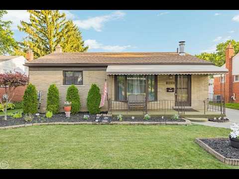 21436 Parkway, Saint Clair Shores, MI home video tour