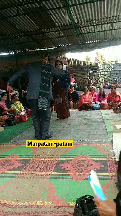 pakai baju adat simalungun , musik patam-patam karo#patampatam #simalungunese #karonese