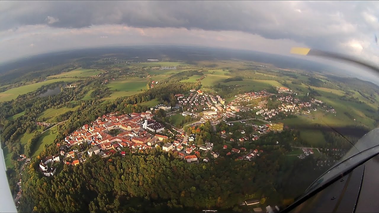 2021-10-08 Nové Hrady v odpoledním říjnovém sluníčku
