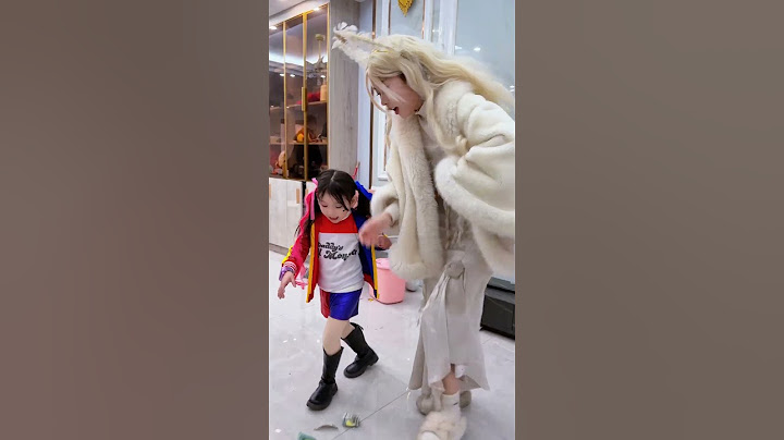 天使和小丑女用零花钱给小丑买车。#小丑 #天使 #超人不会飞 #shorts