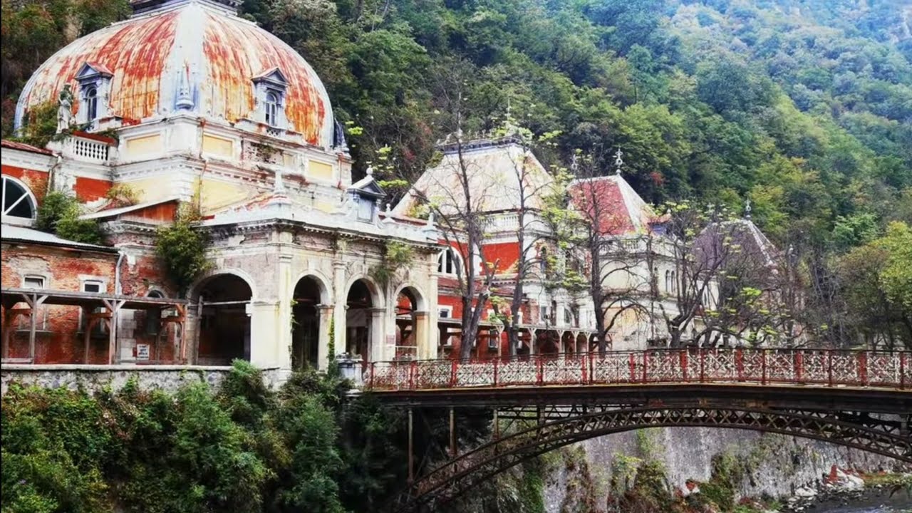 Băile Herculane în paragină. Festivalul Răchiei și al Bucatelor Tradiționale