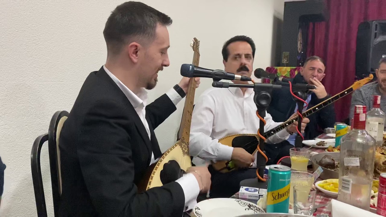 Agim Elmazi me djalin e vet Zeqen. Kunrat e zeza