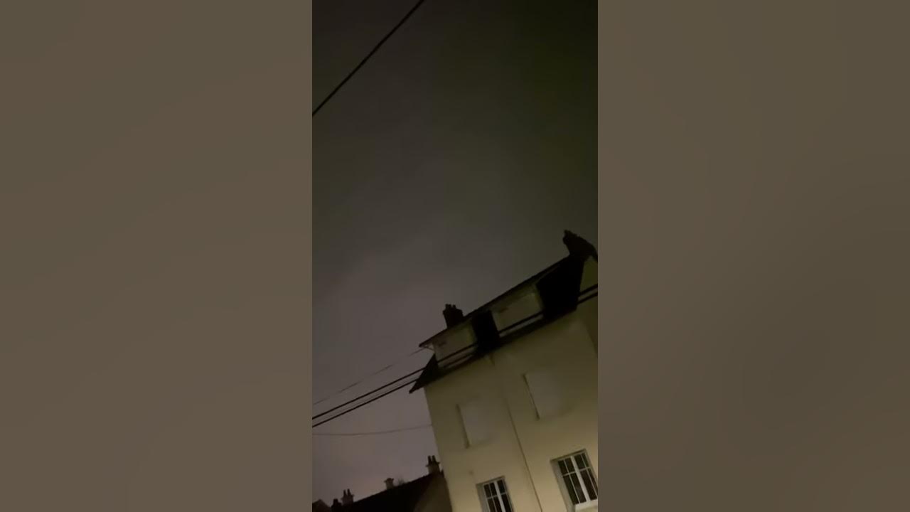 Bruit sourd dans le ciel à Nantes le 31/10/2020 à 23h25 YouTube