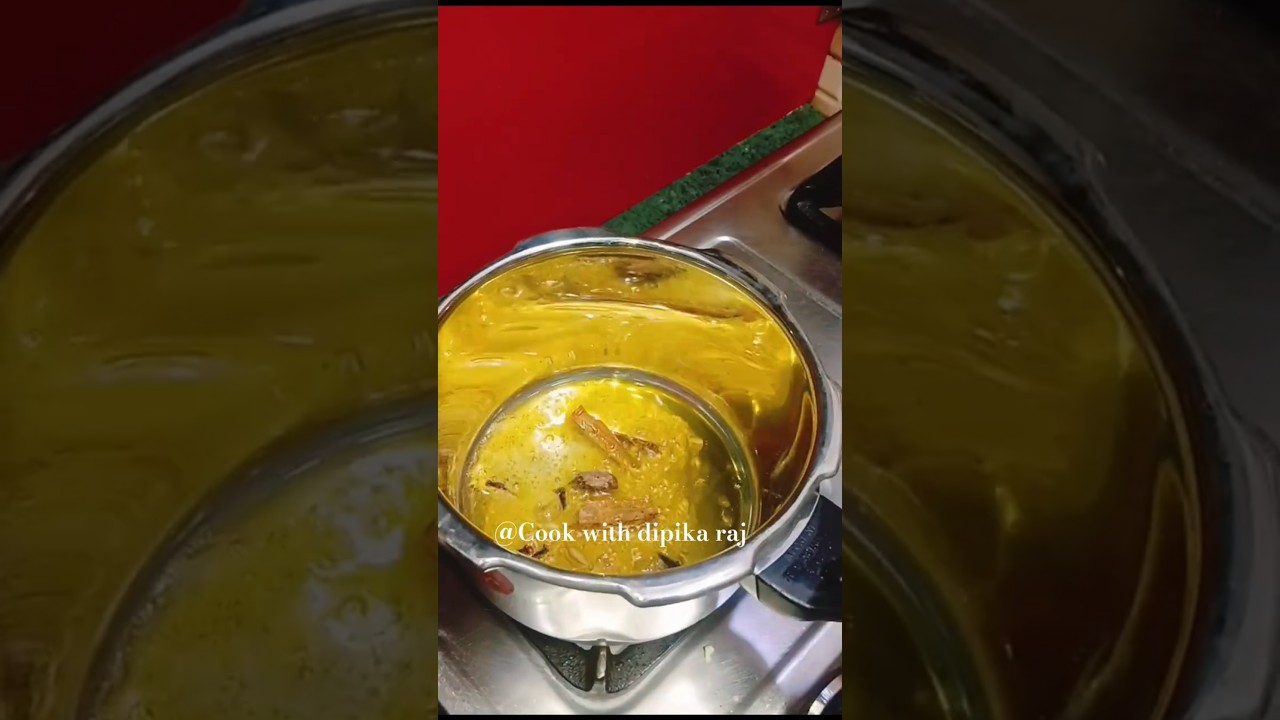 @कुकर में 10 मिनट में तहरी 😋 | Instant Tahri Recipe | Quick Lunch Idea #shorts #ytshorts #tahri #new