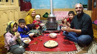 Secret Of Happy \& Peaceful Life Of A Simple Family Living In High Mountains of Northern Pakistan