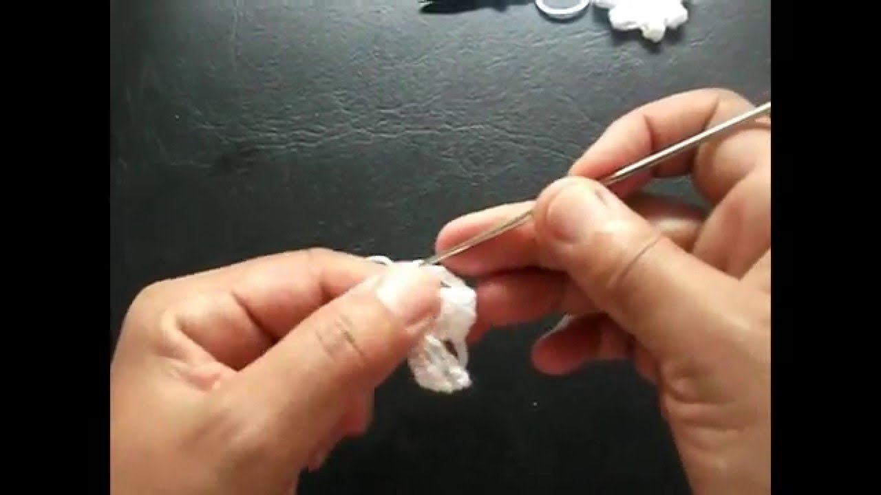 FLOR DE CROCHE NO CÍRCULO MÁGICO