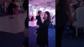 Танец с сыном🕺💃😘 в девятом месяце беременности 🤷💃