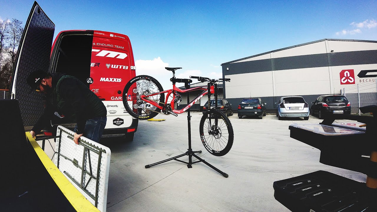BIKEBUILD CTM MONS PRO 2016 TIMELAPSE | CTM RACING TEAM - YouTube