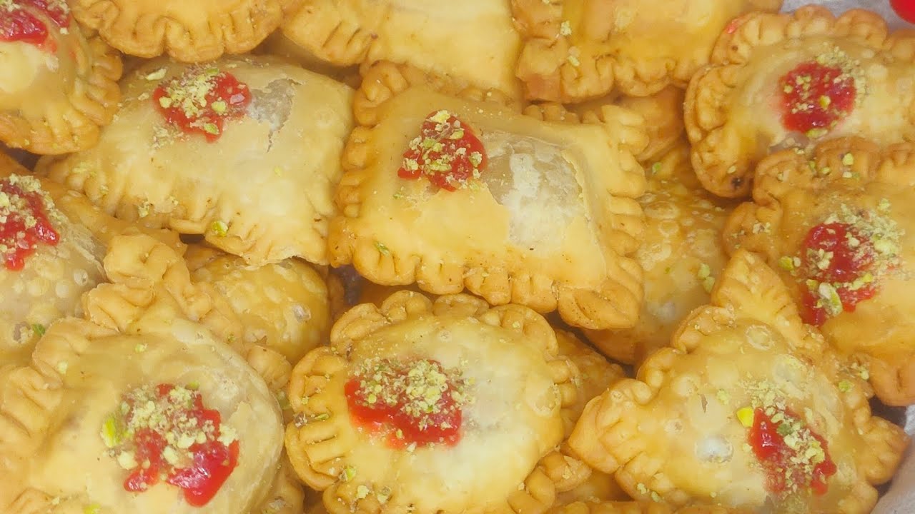 😋👌🏻Royal Gujhia with unique design👍🏻🤌🏻 रॉयल गुझिया सबसे अलग डिजाइन के साथ👈🏻🤤