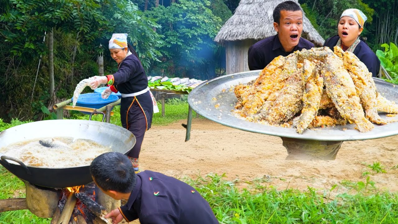 Dwarf Family Fried Whole Fish in a Giant Pan | Primitive Survival ...