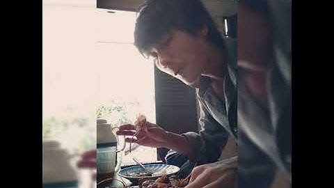 Cá bống dừa kho tiêu cùng với tôm cua rang me 😋 .Bữa cơm đạm bạc