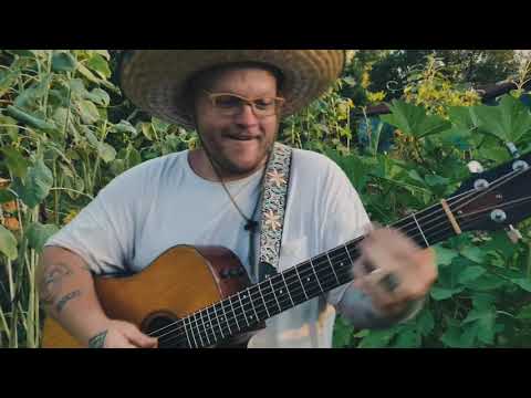 "Walking on the EARTH" [Music Video]