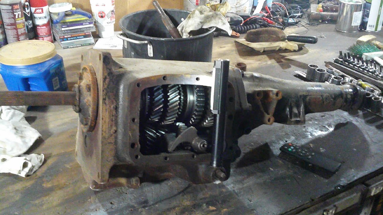 How to replace the input shaft on a Mopar 833 4speed. Mopar 833 4