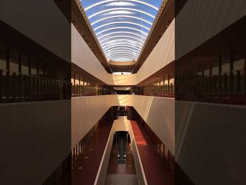 Video: Marin Civic Center: Frank Lloyd Wright Mimari Mücevher