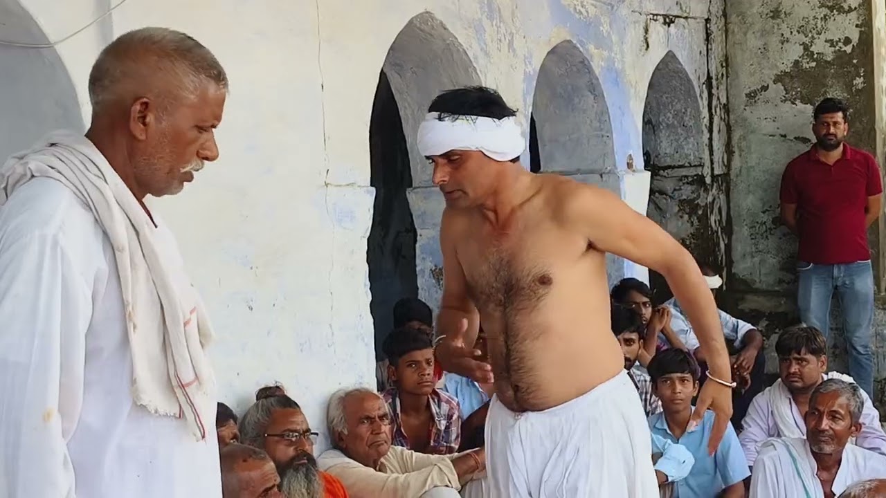 आज मेरा गांव गढ़खेड़ा में श्री भैरूजी बाबा की गोठ गाते हुए 